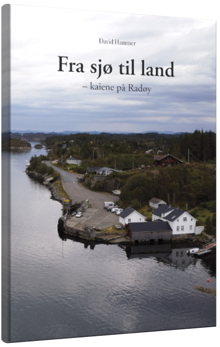 Fra sjø til land, Kaiene på Radøy.